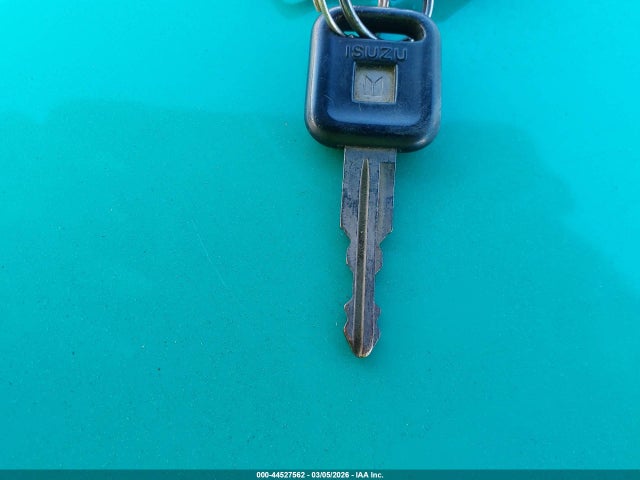 1992 Isuzu Amigo მანქანა იყიდება აუქციონზე, vin: JACBG07E1N9805738, აუქციონის ნომერი: 44527562