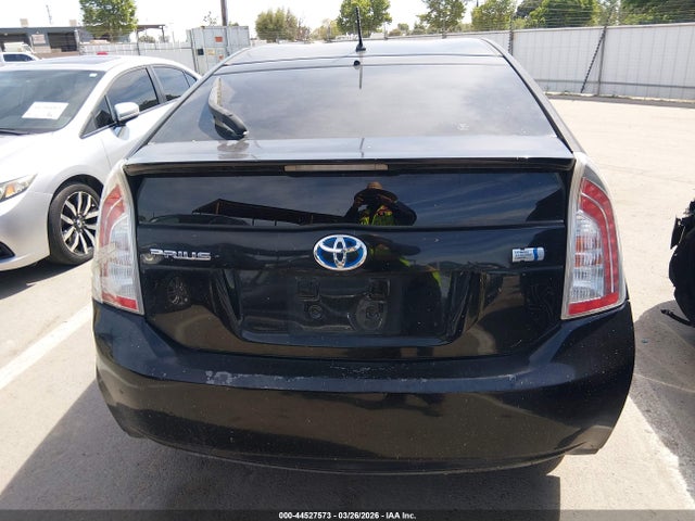 Toyota Prius Two 2014 JTDKN3DU5E0358680 Image 15