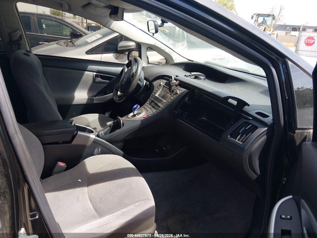 Toyota Prius Two 2014 JTDKN3DU5E0358680 Image 5