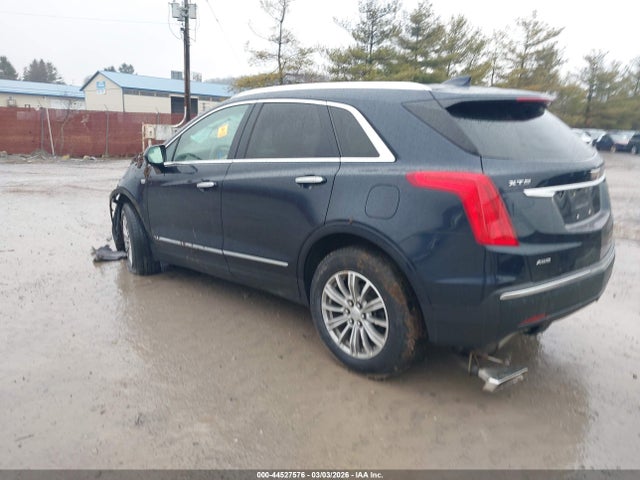 2017 CADILLAC XT5 1GYKNDRS3HZ251232 Photo 2