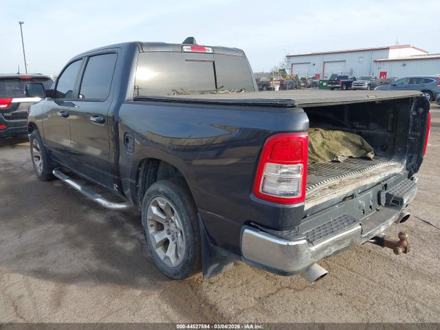 2019 RAM 1500 1C6SRFFT3KN689970 Photo 2