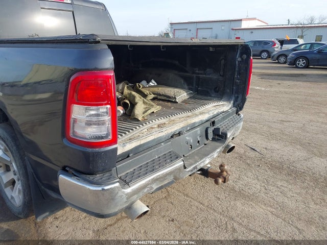 2019 RAM 1500 1C6SRFFT3KN689970 Photo 5