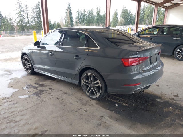 2017 AUDI A3 WAUGUGFF2H1025606 Photo 2