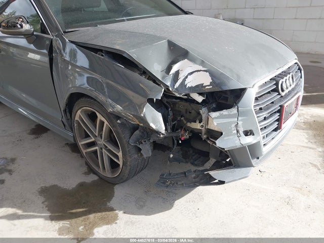 2017 AUDI A3 WAUGUGFF2H1025606 Photo 5