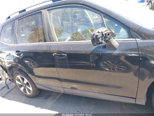 Subaru Forester 2.5i Limited 2017 JF2SJARC5HH522243 Image 14