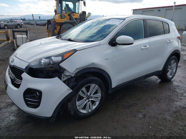 KNDPMCAC3J7444933 KIA Sportage Lx