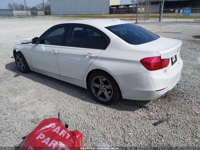 2014 BMW 320I WBA3B1G50ENS80346 Photo 2