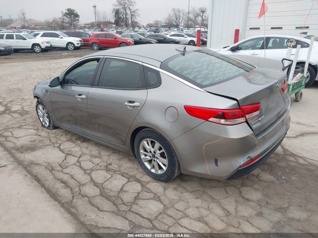 2018 KIA OPTIMA 5XXGT4L39JG230459 Photo 2