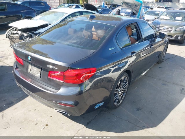 2018 BMW 530E WBAJA9C5XJB250975 Photo 3