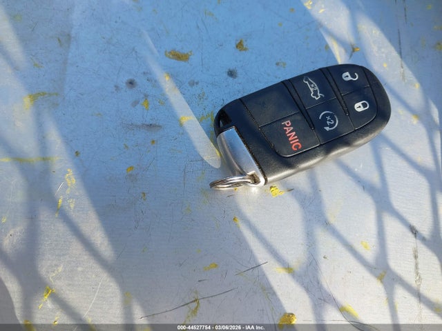 Продажа на аукционе авто 2015 Chrysler 200 Limited, vin: 1C3CCCAB5FN542412, номер лота: 44527754