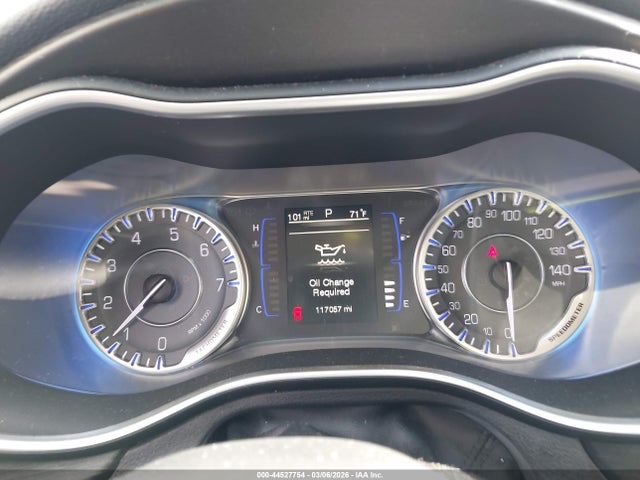 Продажа на аукционе авто 2015 Chrysler 200 Limited, vin: 1C3CCCAB5FN542412, номер лота: 44527754