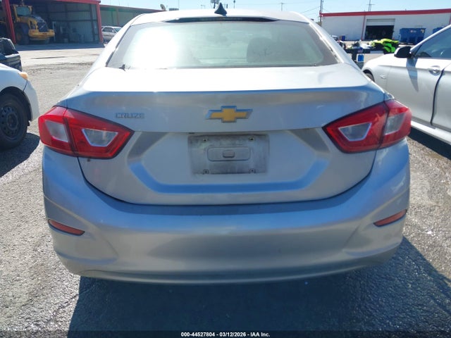 Aukcja sprzedaży 2018 Chevrolet Cruze Ls Auto, vin: 1G1BC5SM8J7172257, numer aukcji: 44527804