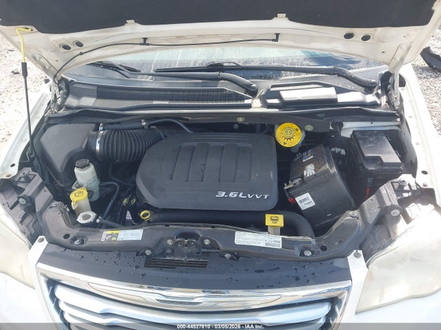 44527810 :رقم المزاد ، 2C4RC1BG6DR777860 vin ، 2013 Chrysler Town & Country Touring مزاد بيع
