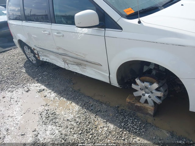 44527810 :رقم المزاد ، 2C4RC1BG6DR777860 vin ، 2013 Chrysler Town & Country Touring مزاد بيع