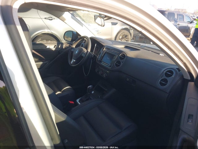 Aukcja sprzedaży 2017 Volkswagen Tiguan 2.0t/2.0t S, vin: WVGAV7AX2HK016951, numer aukcji: 44527834