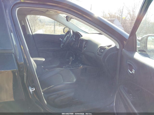 2018 JEEP COMPASS 3C4NJDCB7JT334179 Photo 4