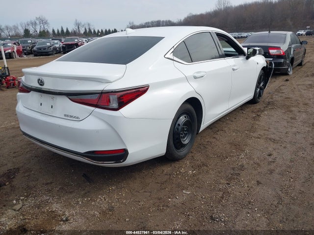 2024 Lexus Es 300h F Sport Design მანქანა იყიდება აუქციონზე, vin: 58ADA1C14RU044876, აუქციონის ნომერი: 44527961