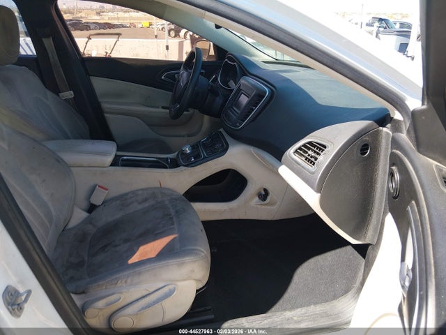 Aukcja sprzedaży 2015 Chrysler 200 Limited, vin: 1C3CCCAB0FN568478, numer aukcji: 44527963