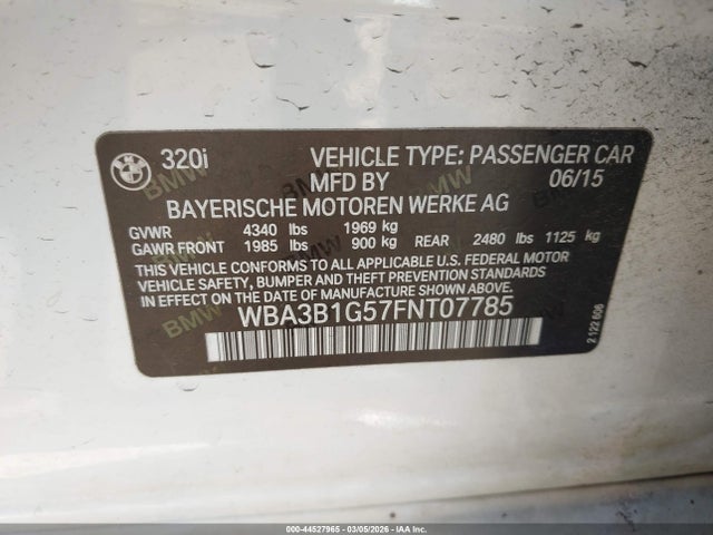 44527965 :رقم المزاد ، WBA3B1G57FNT07785 vin ، 2015 Bmw 320i مزاد بيع