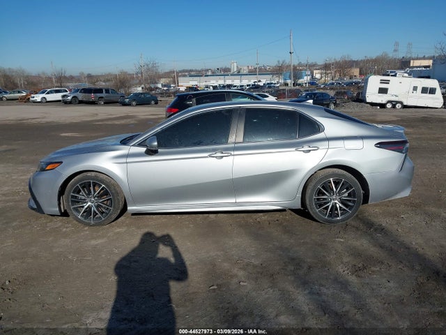 4T1G11AK7NU048687 Toyota CAMRY SE