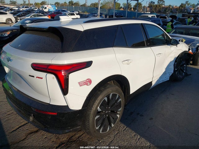 2024 CHEVROLET BLAZER EV 3GNKDCRJ3RS176435 Photo 3