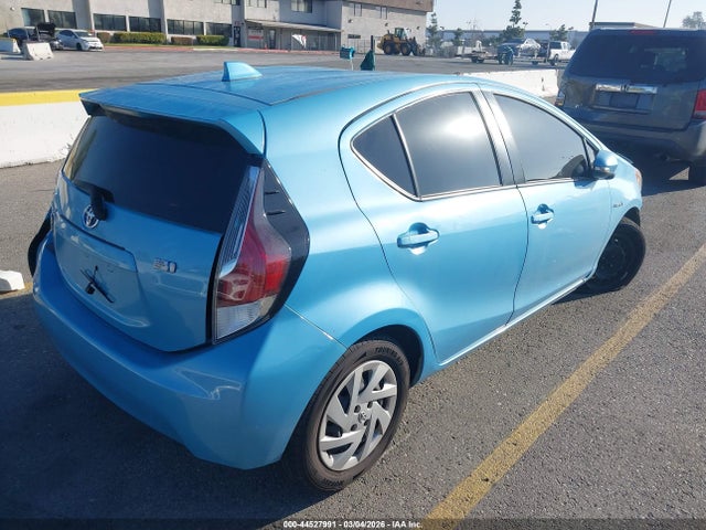 JTDKDTB3XF1109512 Toyota Prius C Two
