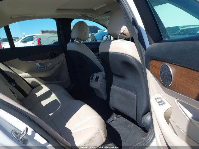 55SWF8DB1KU300118 Mercedes-Benz C 300