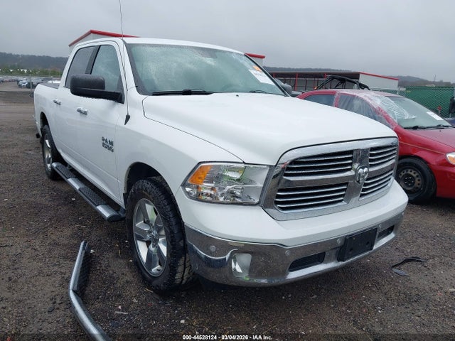 2015 RAM 1500 1C6RR7LG2FS502334