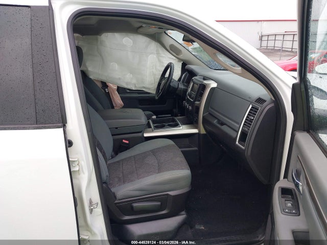 2015 RAM 1500 1C6RR7LG2FS502334 Photo 4