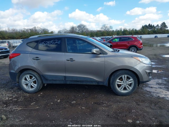 44528152 :رقم المزاد ، KM8JU3AC1BU210925 vin ، 2011 Hyundai Tucson Gls مزاد بيع