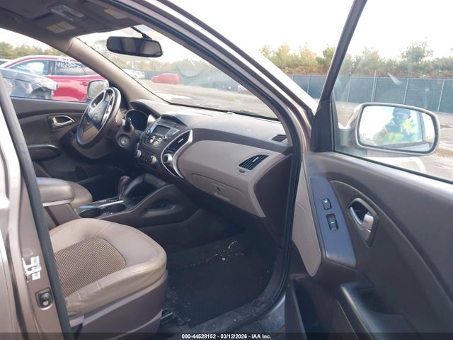 44528152 :رقم المزاد ، KM8JU3AC1BU210925 vin ، 2011 Hyundai Tucson Gls مزاد بيع