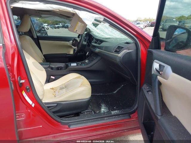 44528168 :رقم المزاد ، JTHKD5BH5B2042781 vin ، 2011 Lexus Ct 200h Premium مزاد بيع