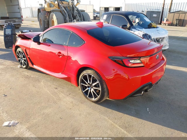 2025 TOYOTA GR86 JF1ZNBB1XS9755431 Photo 2