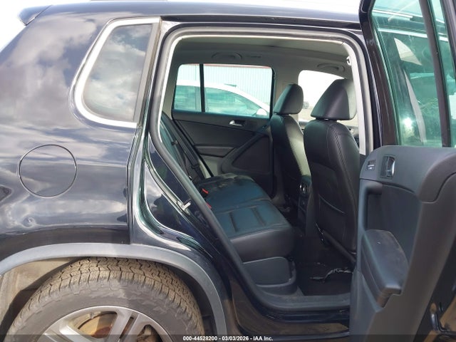 WVGUV7AXXHK016211 Volkswagen Tiguan 2.0t Sport