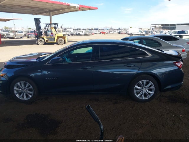 1G1ZD5ST2MF078159 Chevrolet Malibu Fwd Lt