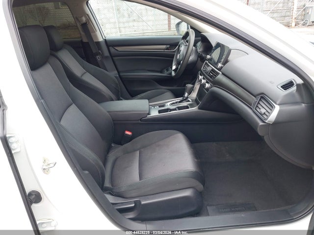 2019 Honda Accord Lx მანქანა იყიდება აუქციონზე, vin: 1HGCV1F16KA029330, აუქციონის ნომერი: 44528225
