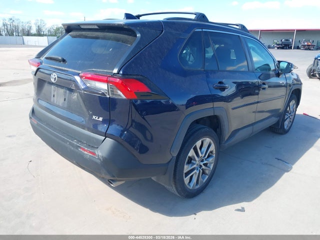 2T3C1RFVXPW269081 Toyota Rav4 Xle Premium