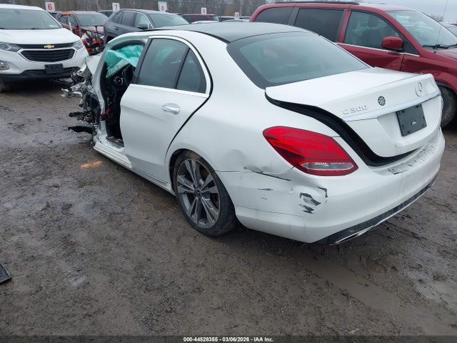 44528355 :رقم المزاد ، 55SWF4JB1JU234861 vin ، 2018 Mercedes-benz C 300 مزاد بيع