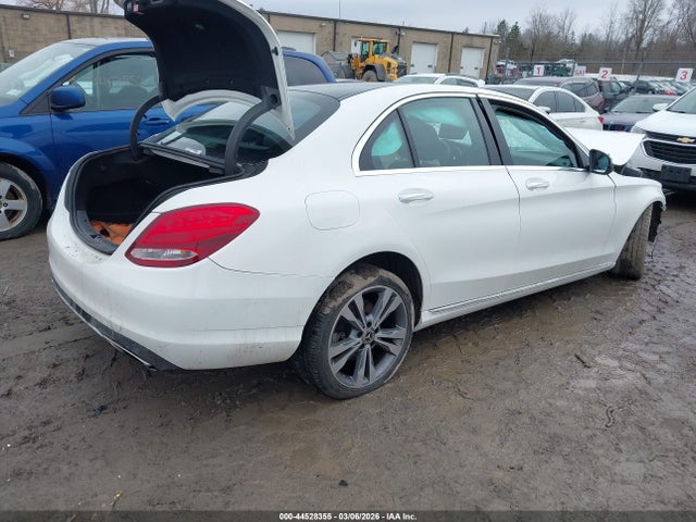 44528355 :رقم المزاد ، 55SWF4JB1JU234861 vin ، 2018 Mercedes-benz C 300 مزاد بيع