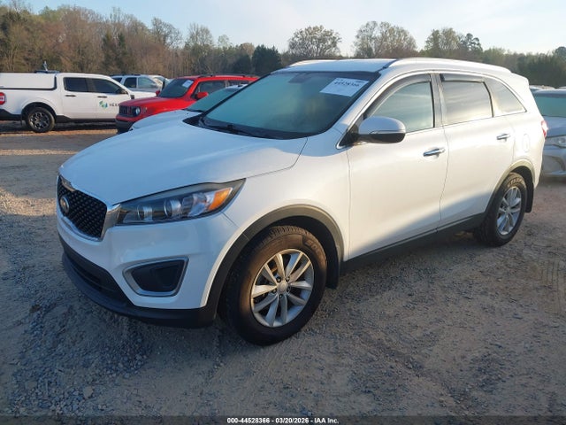 44528366 :رقم المزاد ، 5XYPG4A34HG188733 vin ، 2017 Kia Sorento 2.4l Lx مزاد بيع