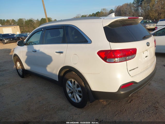44528366 :رقم المزاد ، 5XYPG4A34HG188733 vin ، 2017 Kia Sorento 2.4l Lx مزاد بيع
