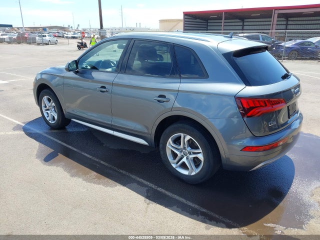 44528509 :رقم المزاد ، WA1ANAFY0J2077816 vin ، 2018 Audi Q5 2.0t Premium/2.0t Tech Premium مزاد بيع