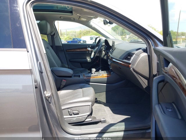 44528509 :رقم المزاد ، WA1ANAFY0J2077816 vin ، 2018 Audi Q5 2.0t Premium/2.0t Tech Premium مزاد بيع