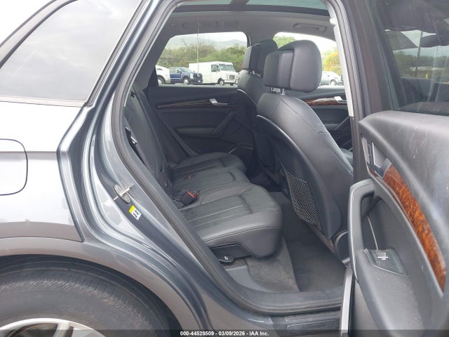 44528509 :رقم المزاد ، WA1ANAFY0J2077816 vin ، 2018 Audi Q5 2.0t Premium/2.0t Tech Premium مزاد بيع