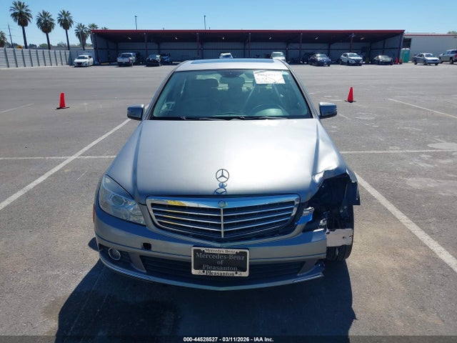 44528527 :رقم المزاد ، WDDGF5EB3BR168045 vin ، 2011 Mercedes-benz C 300 Luxury مزاد بيع
