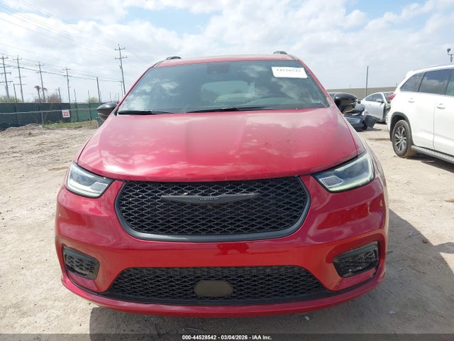 Chrysler Pacifica Limited 2025 2C4RC1GG7SR516419 Image 12