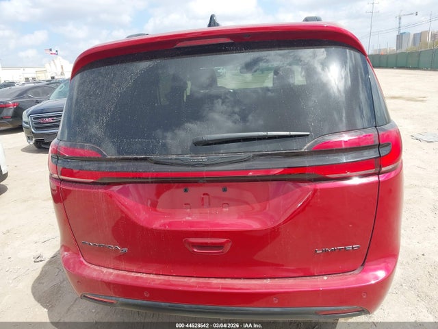 Chrysler Pacifica Limited 2025 2C4RC1GG7SR516419 Image 16