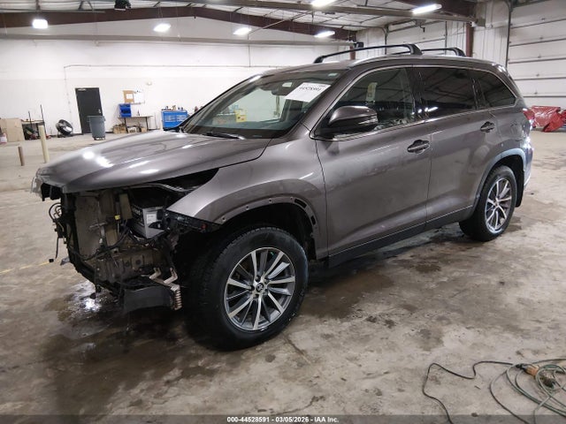 44528591 :رقم المزاد ، 5TDJZRFH2KS563935 vin ، 2019 Toyota Highlander Xle مزاد بيع