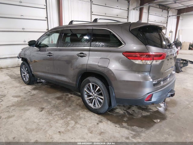 44528591 :رقم المزاد ، 5TDJZRFH2KS563935 vin ، 2019 Toyota Highlander Xle مزاد بيع