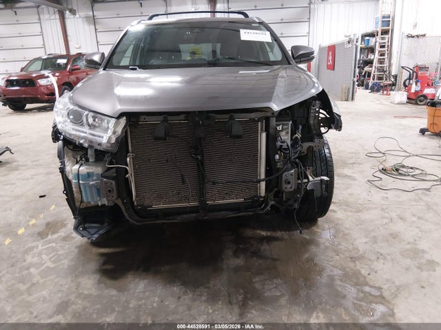 44528591 :رقم المزاد ، 5TDJZRFH2KS563935 vin ، 2019 Toyota Highlander Xle مزاد بيع